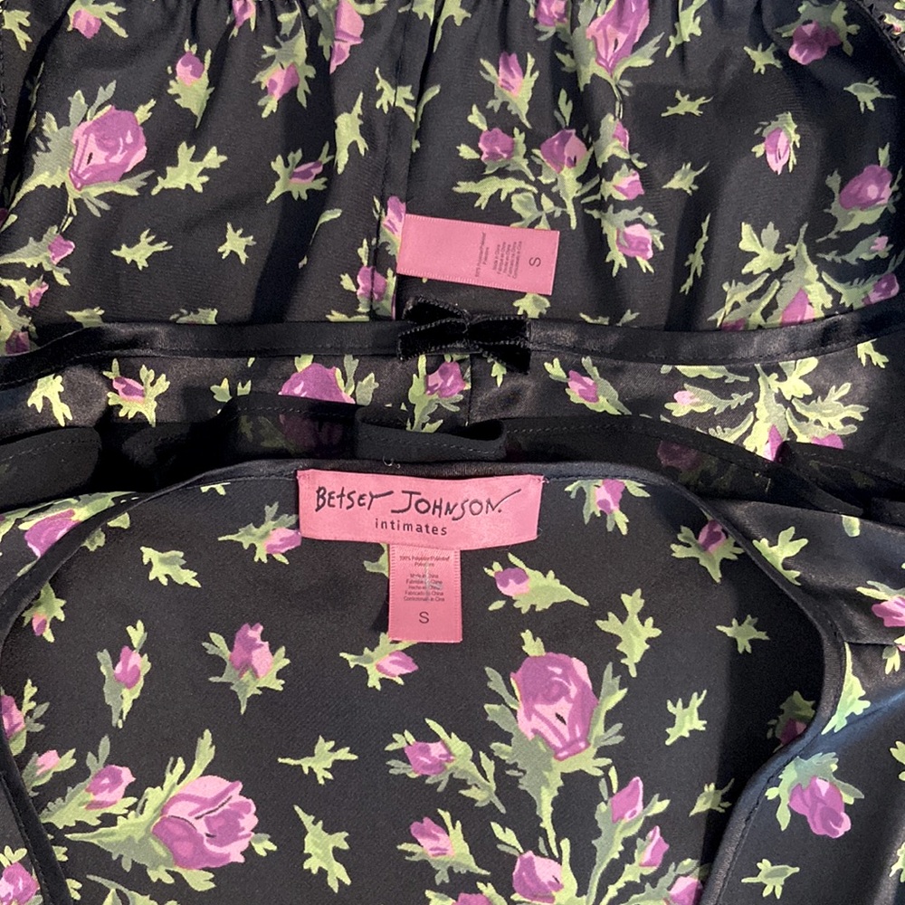 Betsey Johnson Floral Pajamas (2 piece set) - Picture 4 of 4